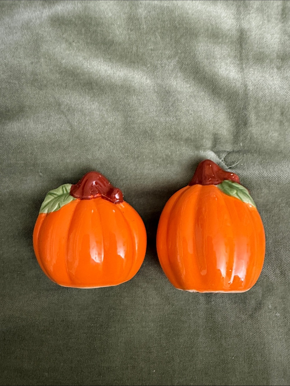 Ceramic Pumpkin Salt and Pepper Shaker Set #21